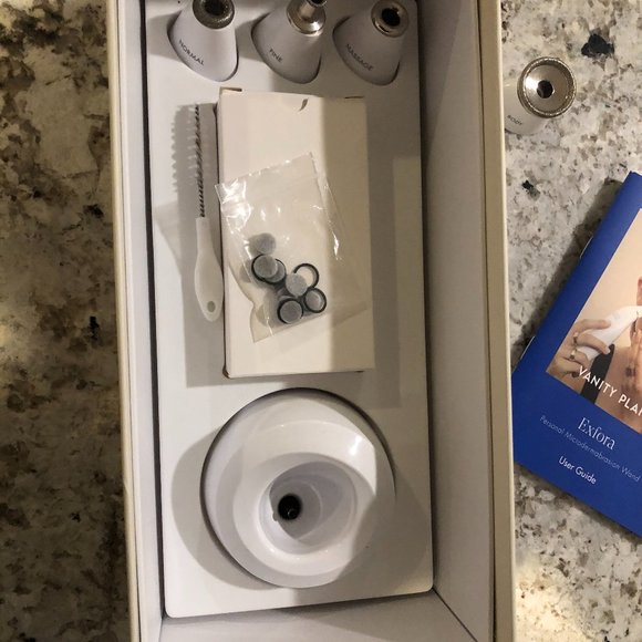 Personal Microdermabrasion Wand - Picture 7 of 10